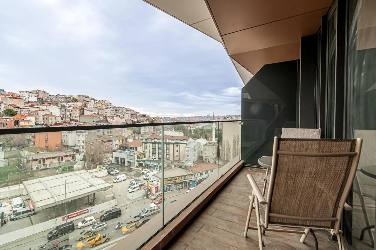 Modern Apartment In Beyoglu With Balcony Istanbul Turkey