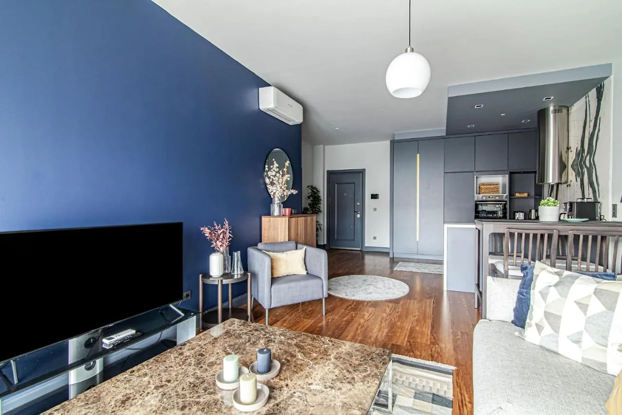 Modern Apartment In Beyoglu With Balcony اسطنبول